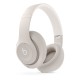 Беспроводные наушники Beats Studio Pro в песочном цвете (Sandstone) — стиль и качество звука в каждой детали.