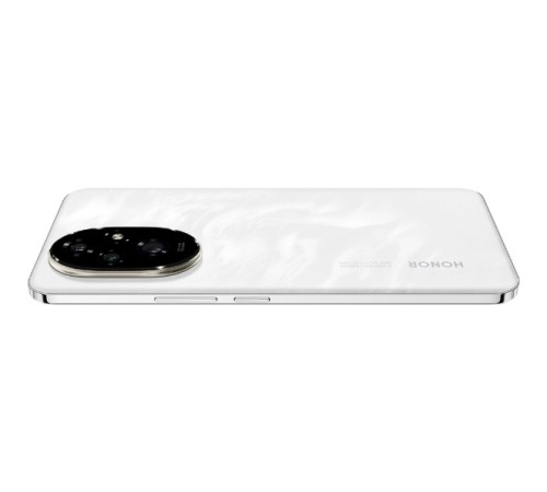 Смартфон Honor 200 12/512 ГБ RU в белом цвете — мощный выбор для ценителей качества.