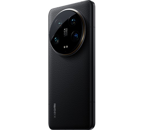 Смартфон Xiaomi 14 Ultra 16/512 ГБ (RU) в чёрном цвете — мощный выбор для ценителей качества.