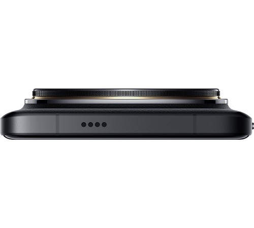 Смартфон Xiaomi 14 Ultra 16/512 ГБ (RU) в чёрном цвете — мощный выбор для ценителей качества.