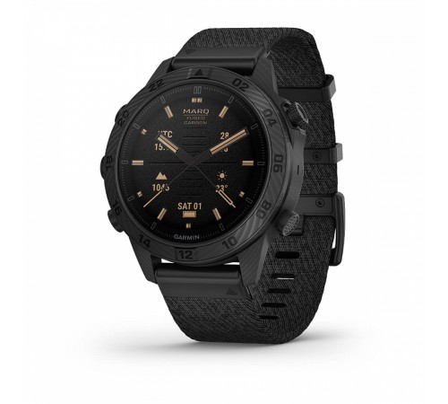 Умные часы Garmin MARQ Commander (Gen 2) Carbon Edition EU: стиль и функциональность в одном устройстве