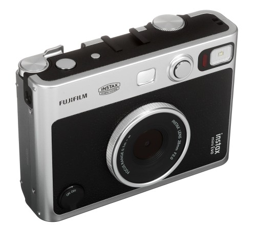 Fujifilm Instax Mini Evo Black: фотоаппарат моментальной печати