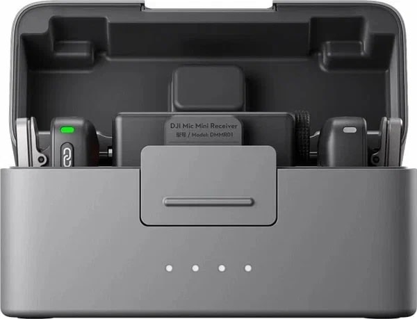 Беспроводной микрофон DJI Mic mini (2 TX + 1 RX+Charging Case), черный
