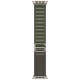Умные часы Apple Watch Ultra 49 мм с титановым корпусом и зелёным ремешком Alpine Loop (L) — ваш надёжный спутник.