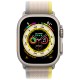 Умные часы Apple Watch Ultra 49 мм с титановым корпусом и желто-бежевым ремешком Trail Loop (S/M) — стильный выбор для активных пользователей.