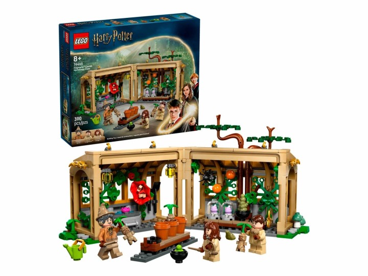 Конструктор LEGO HARRY POTTER "Замок Хогвартс: Урок травологии" 76445, 390 деталей